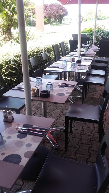 Brit Hotel La Rochelle Perigny ภายนอก รูปภาพ